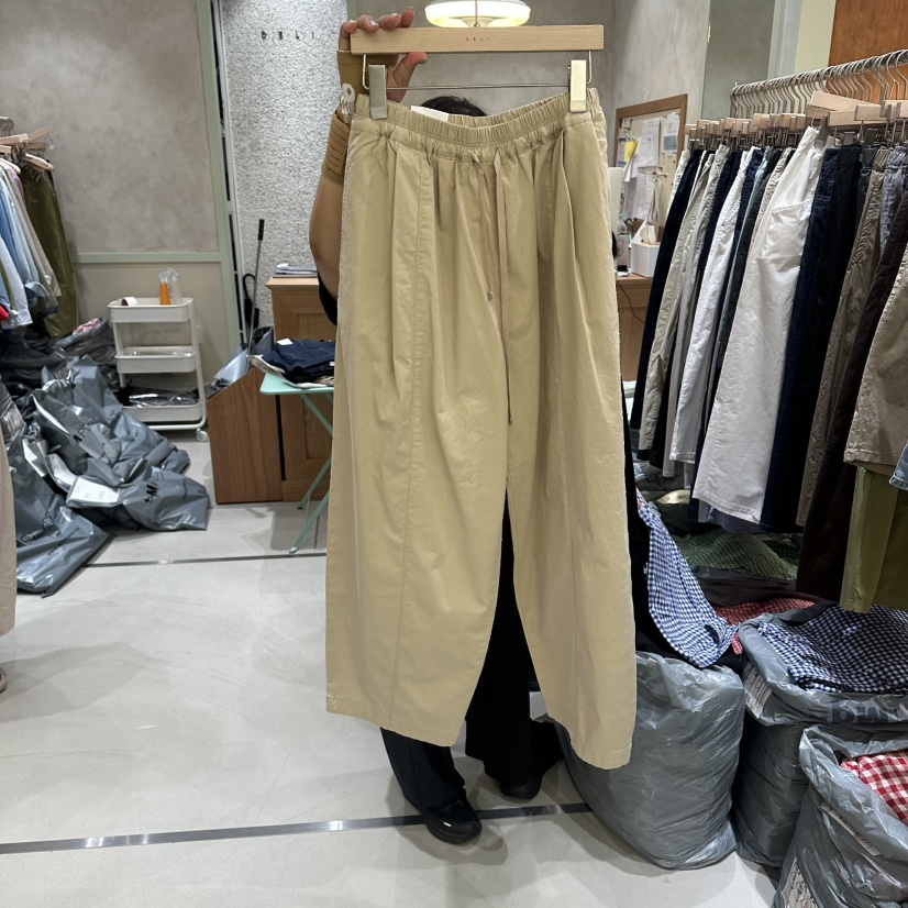 DELI JENNY東大門實拍韓國女士新品推薦時尚熱賣人氣休閑褲DELI JENNY休閑褲圖色2