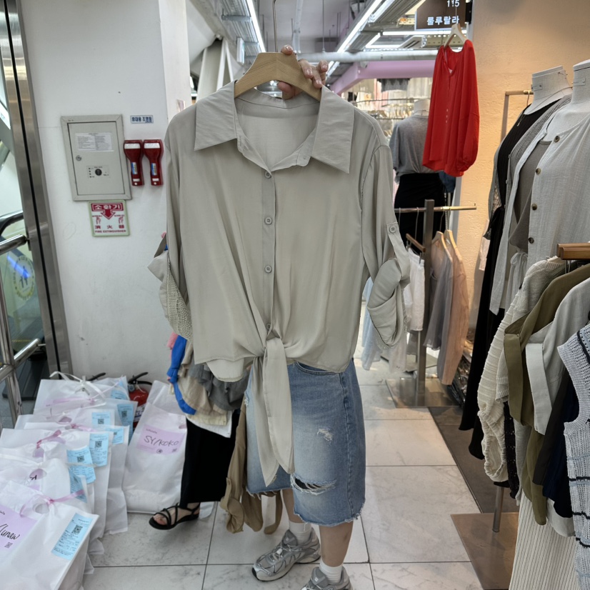 FLYFLY/LULULALLA/LIVE東大門直郵女士新品熱賣襯衫蕾絲衫蕾絲FLYFLY/LULULALLA/LIVE襯衫/蕾絲衫圖色1