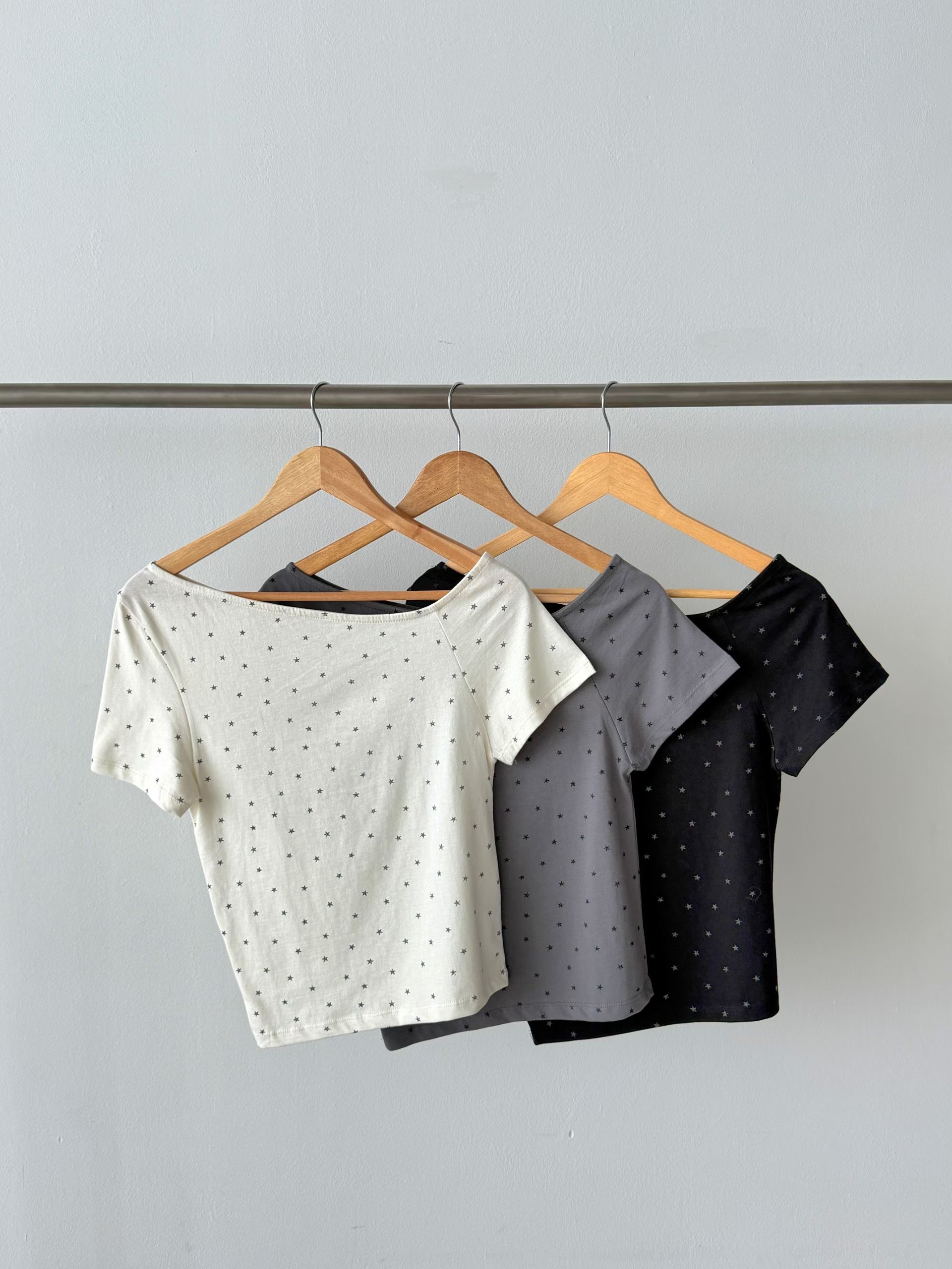 DOTNODI（無品牌標）/HIGH COLOR/NODI東大門代購女士新款熱賣T恤DOTNODI（無品牌標）/HIGH COLOR/NODIT恤圖色3左三色