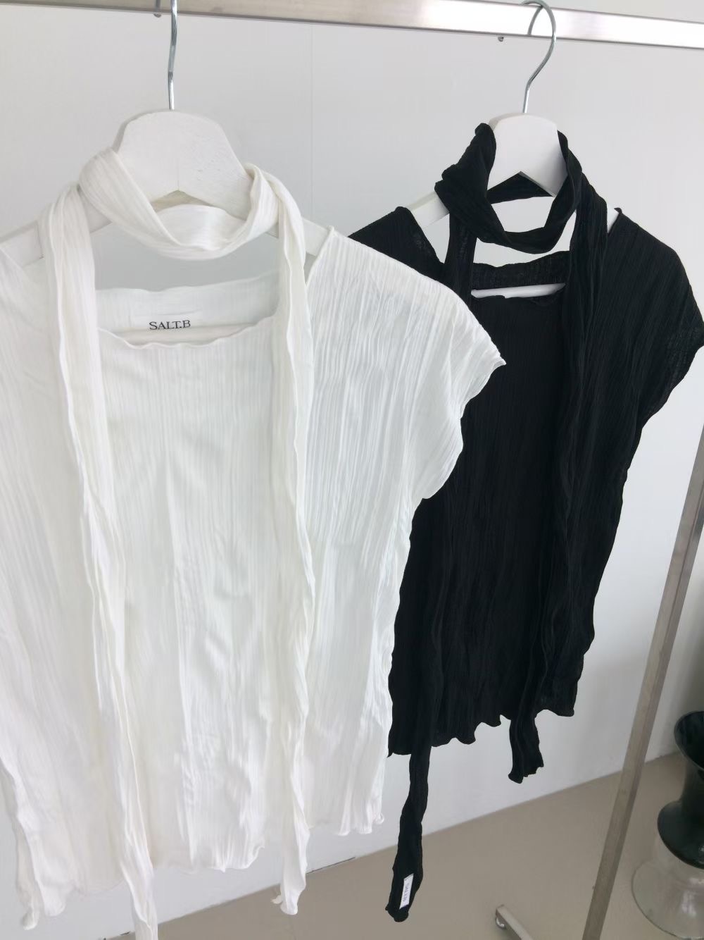 SALT.B/BREADY東大門直郵女士新品推薦時尚職業T恤含脖帶SALT.B/BREADYT恤