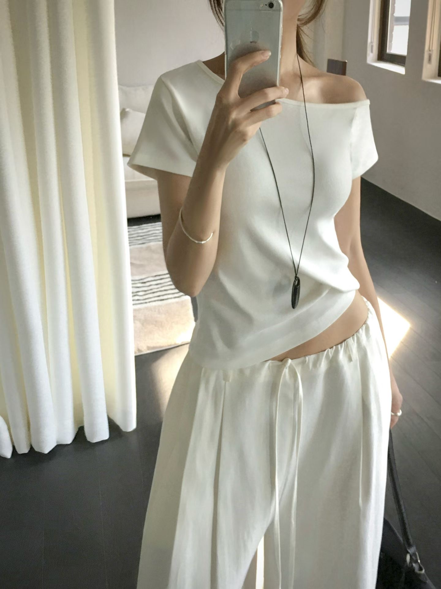 LUNE東大門實拍女裝新款職業推薦時尚休閑26春夏真品人氣T恤LUNET恤圖色1