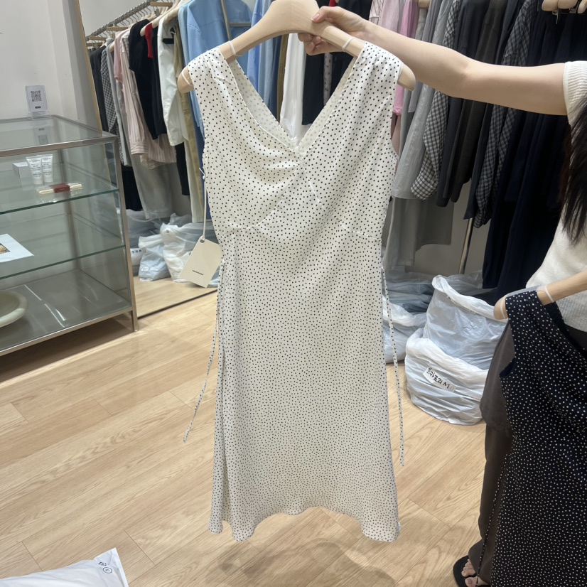 HAUS-A韓國直郵女士新品推薦時尚人氣26夏季休閑連衣裙褶皺HAUSWOMEN連衣裙