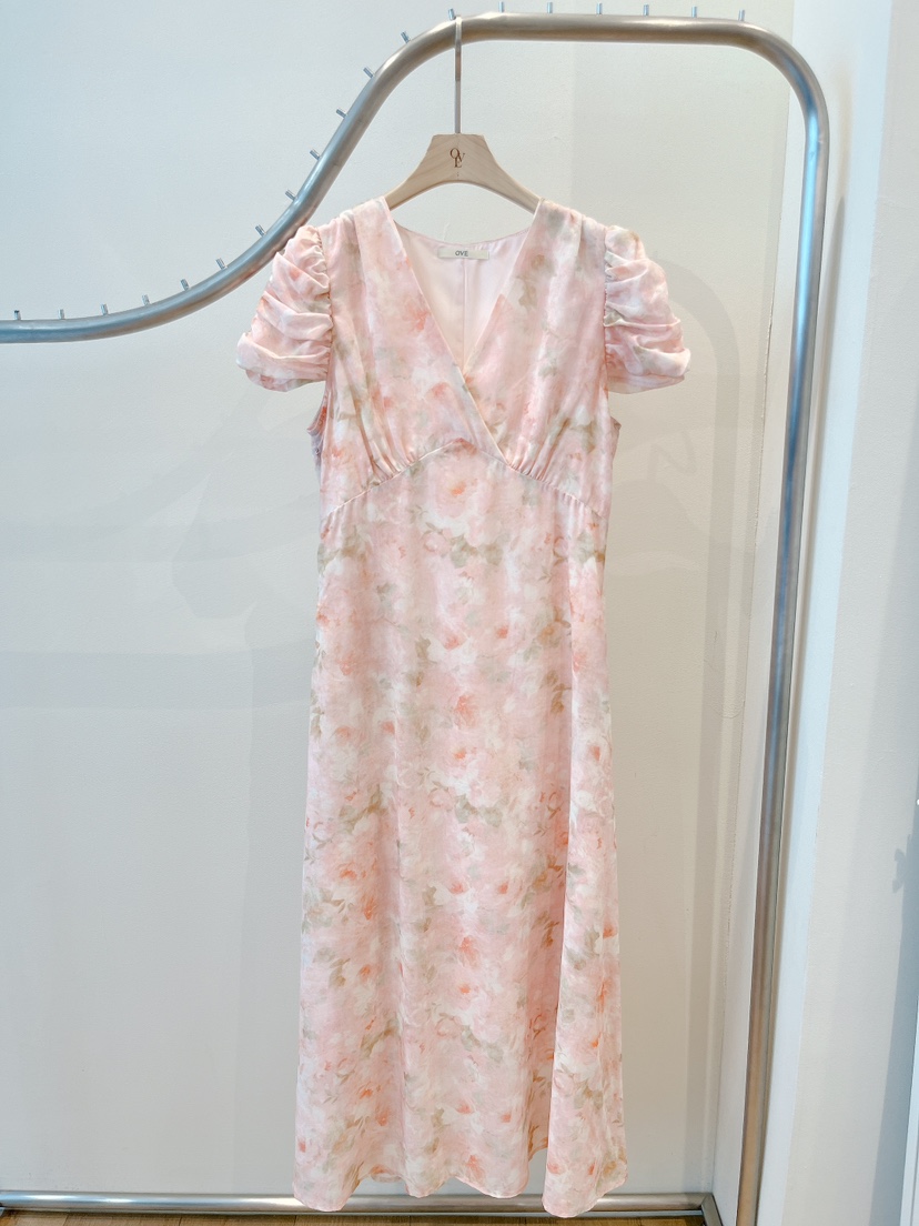 OVE韓國東大門直郵女士新品26夏季人氣熱賣推薦休閑連衣裙OVE連衣裙