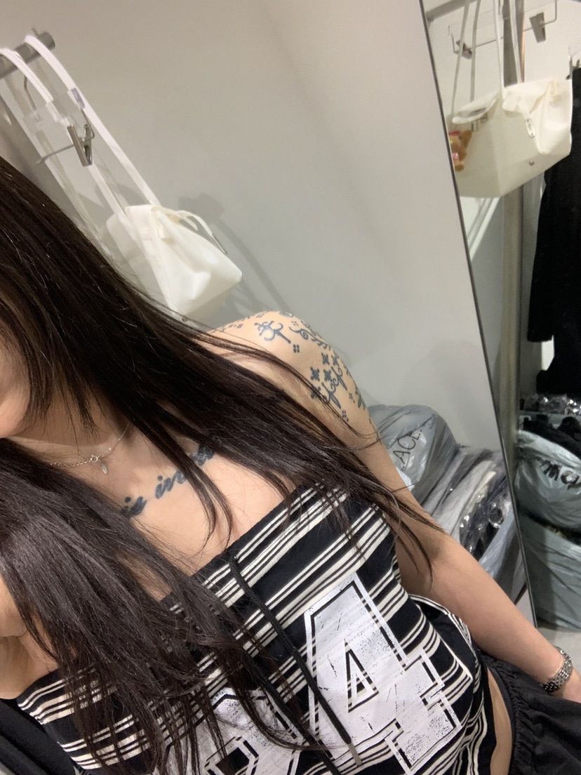 OKIE韓國東大門直郵女裝新品時尚休閑熱賣人氣推薦吊帶背心OKIE吊帶/背心