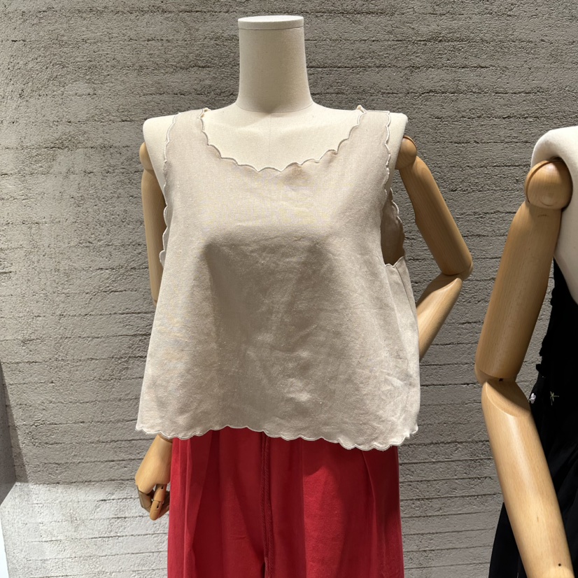 JUNI韓國東大門代購女裝新款熱賣休閑26夏季吊帶背心刺繡無袖my juni吊帶/背心圖色2