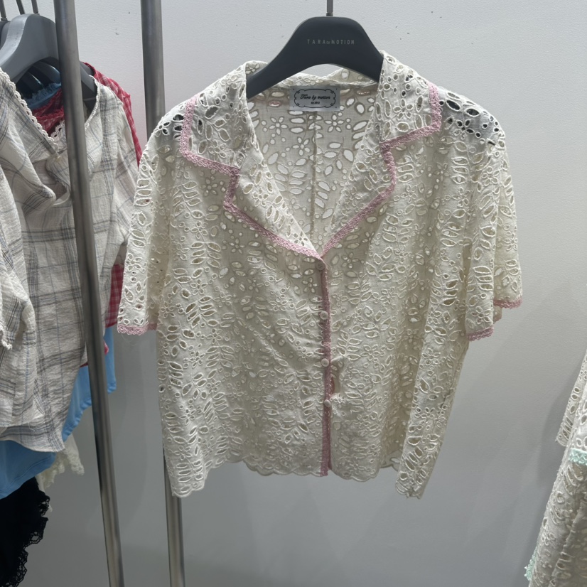 TARABY MOTION韓國直郵女士新品熱賣時尚26夏季襯衫蕾絲衫TARABY MOTION襯衫/蕾絲衫圖色2米色