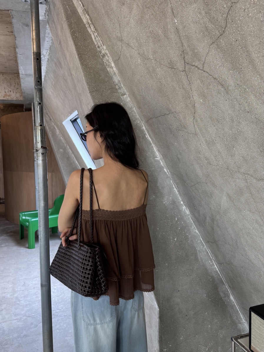 LIMLIMLIM東大門直郵女士新款時尚熱賣真品人氣吊帶背心刺繡LIM LIM LIM吊帶/背心