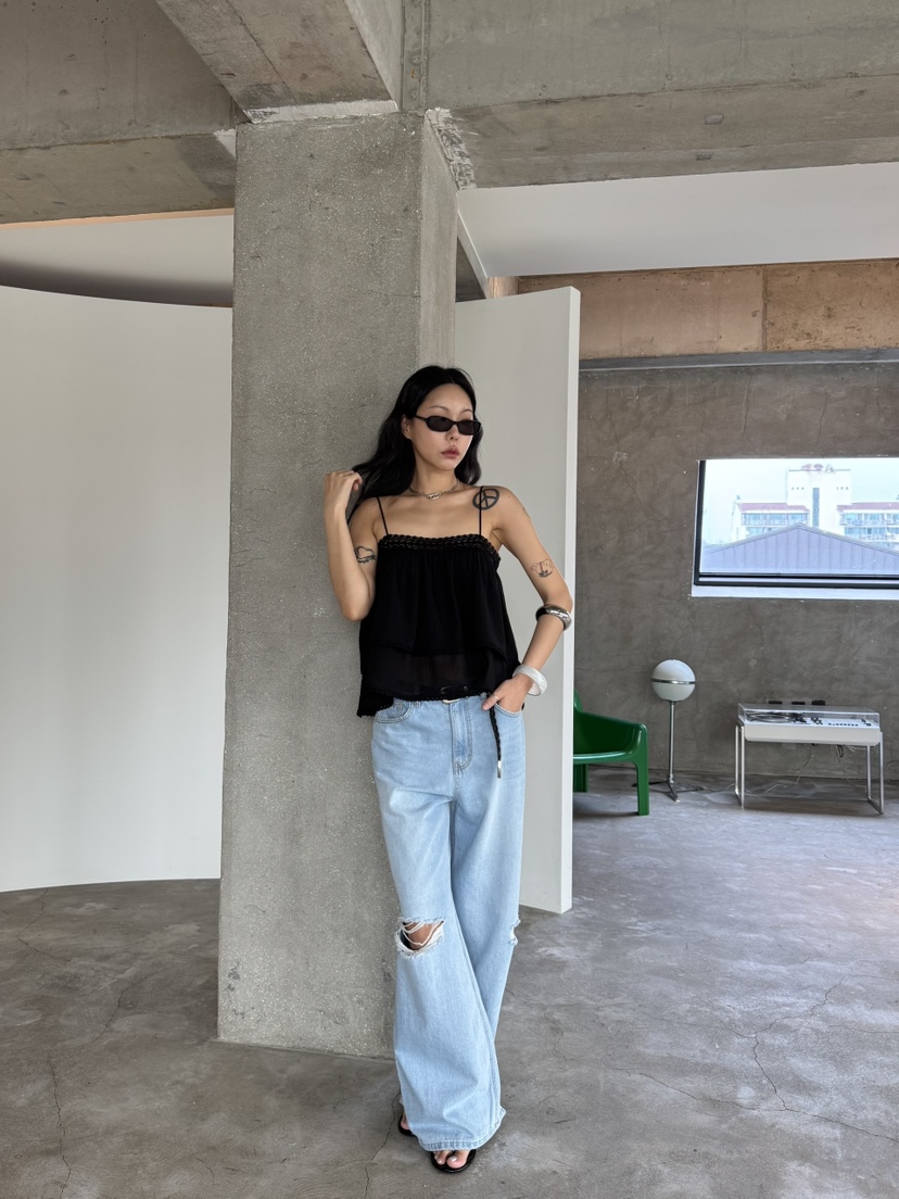 LIMLIMLIM東大門直郵女士新款時尚熱賣真品人氣吊帶背心刺繡LIM LIM LIM吊帶/背心