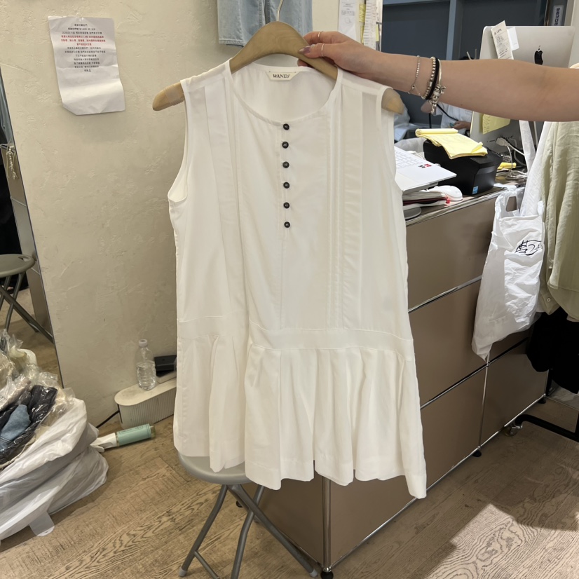 W AND J東大門直郵女士新品熱賣人氣26夏季吊帶背心無袖W AND J吊帶/背心圖色1