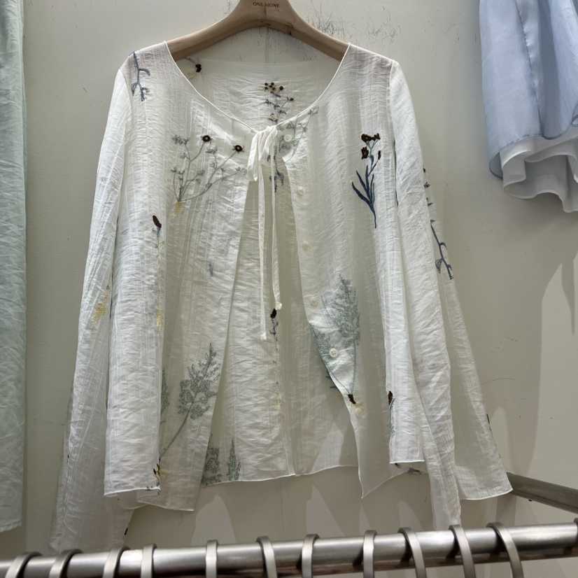 ONE MONE韓國代購女裝新品人氣休閑時尚襯衫蕾絲衫刺繡開衫ONE MONE襯衫/蕾絲衫圖色1