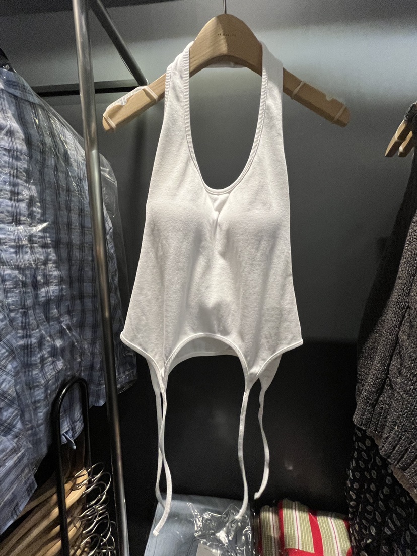 EL BOSQUE韓國直郵女裝新品真品時尚熱賣推薦26夏季吊帶背心EL BOSQUE吊帶/背心圖色1