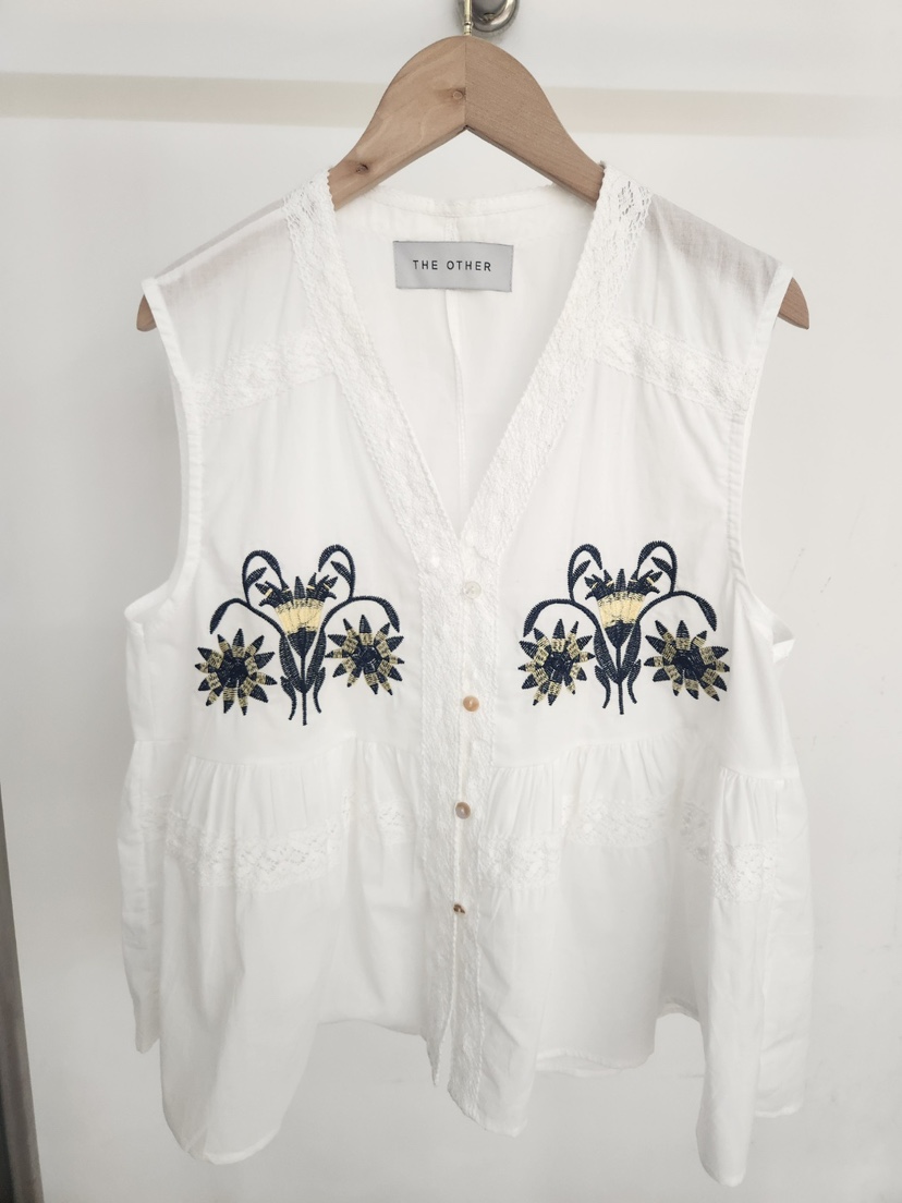 THE OTHER東大門實拍女裝新款推薦休閑吊帶背心刺繡無袖THE OTHER吊帶/背心圖色1