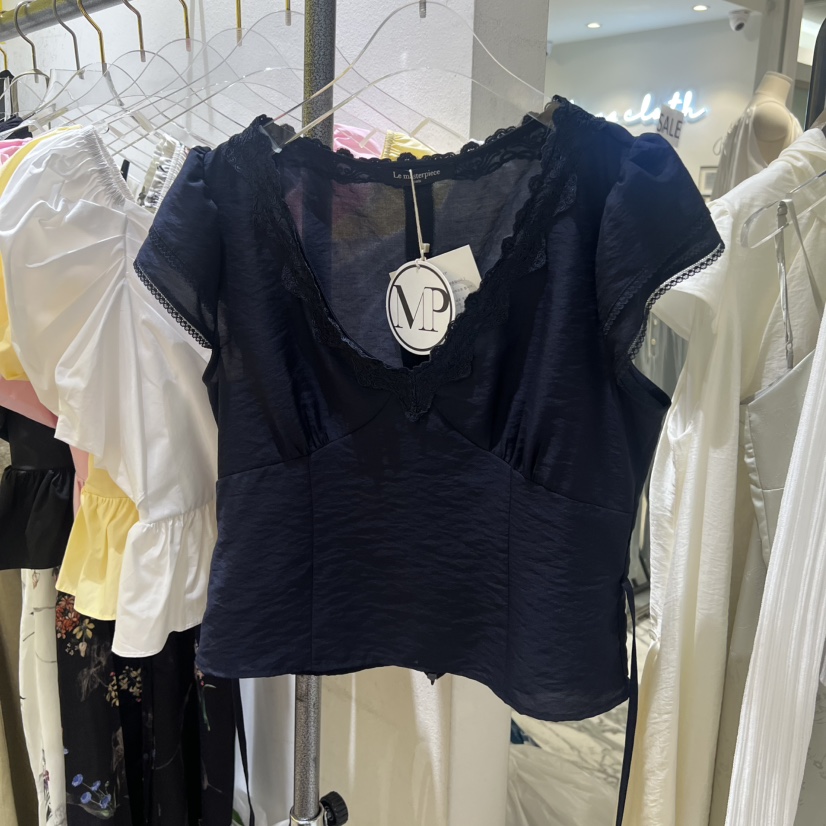 LE MASTERPLACE韓國代購女士新品時尚推薦襯衫蕾絲衫V領Le masterpiece襯衫/蕾絲衫圖色2