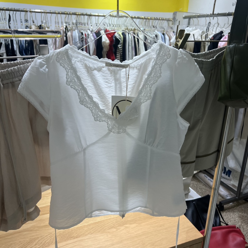 LE MASTERPLACE韓國代購女士新品時尚推薦襯衫蕾絲衫V領Le masterpiece襯衫/蕾絲衫圖色3
