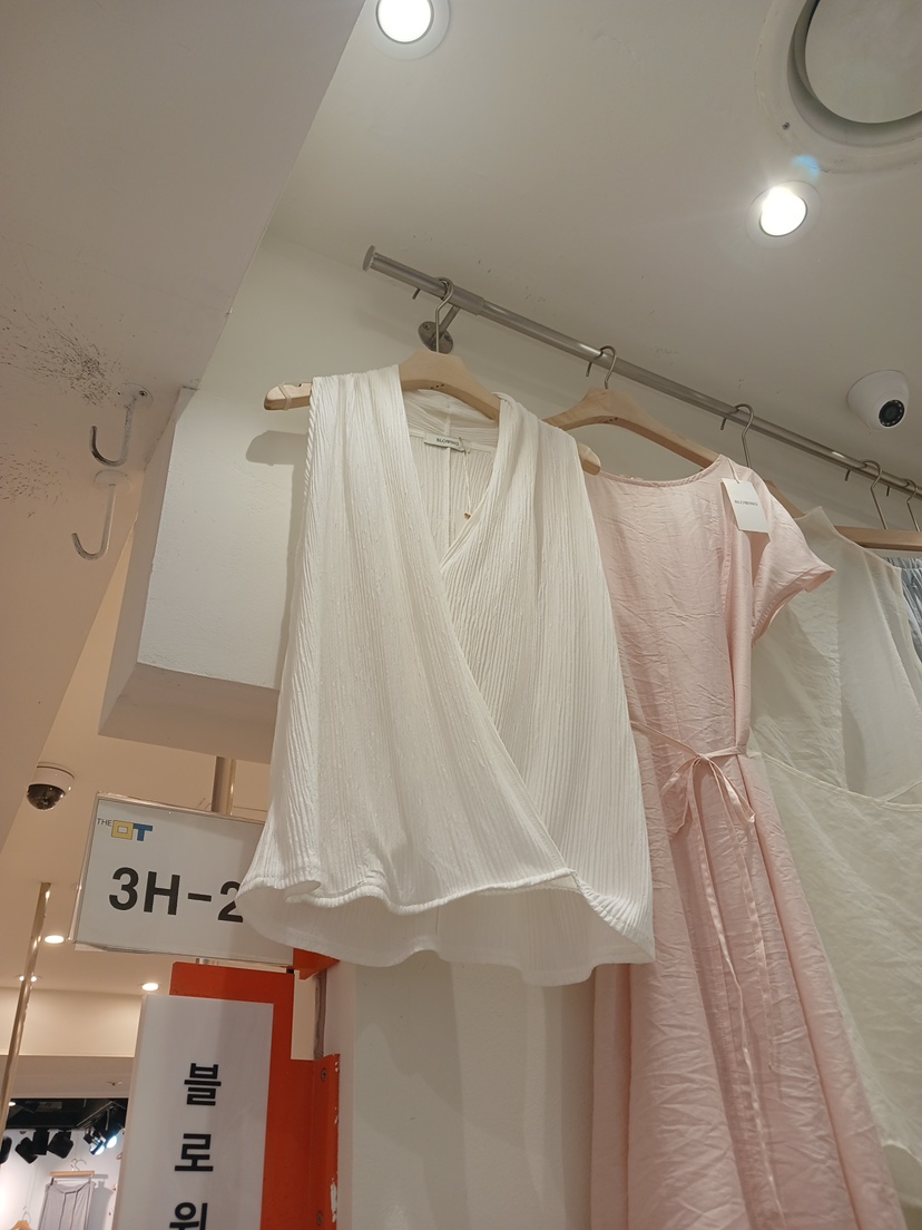 BLOWING韓國代購女士新品熱賣休閑人氣推薦吊帶背心褶裥無袖BLOWING-2件起吊帶/背心圖色3
