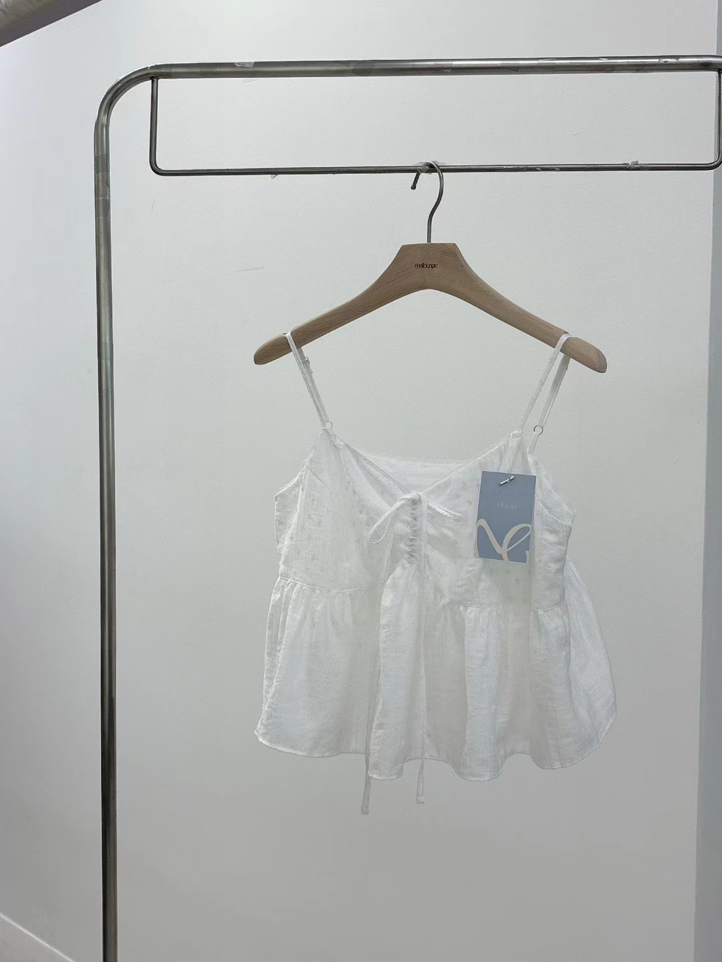 MELLOUNGE-멜라운지-T東大門實拍女士新款推薦吊帶背心MELLOUNGE-2件起吊帶/背心圖色1