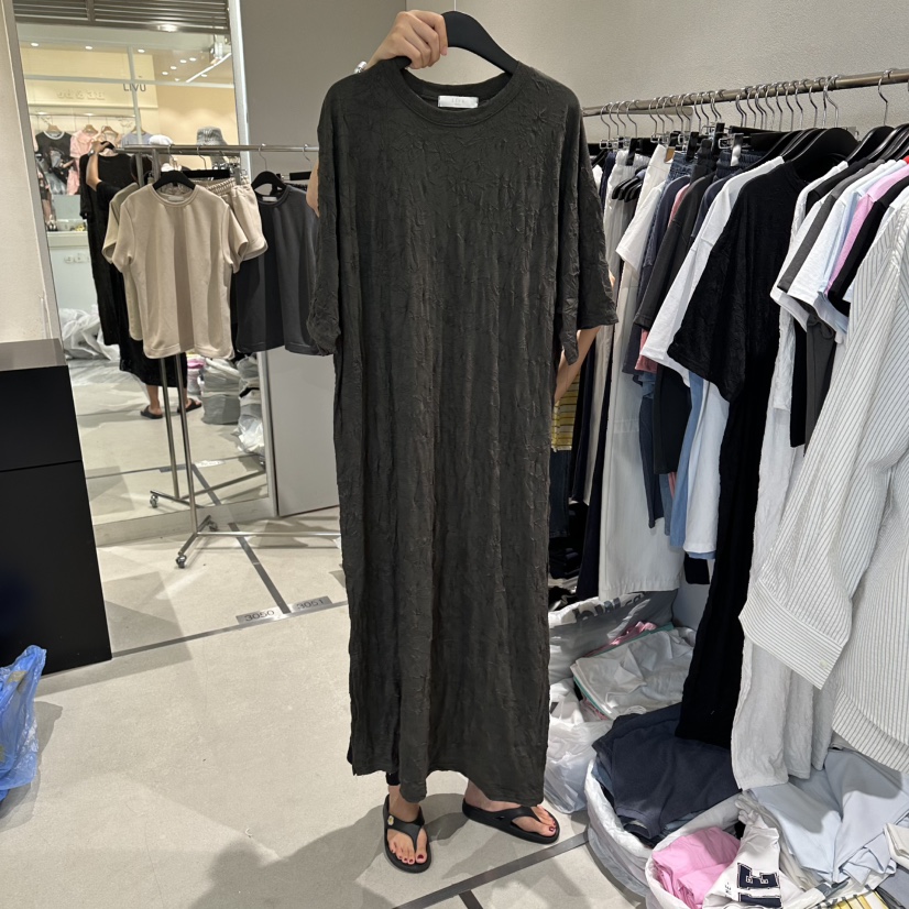 LIVU/MEMO CLASSIC東大門實拍女士新款人氣推薦26春夏連衣裙LIVU/MEMO CLASSIC連衣裙圖色2