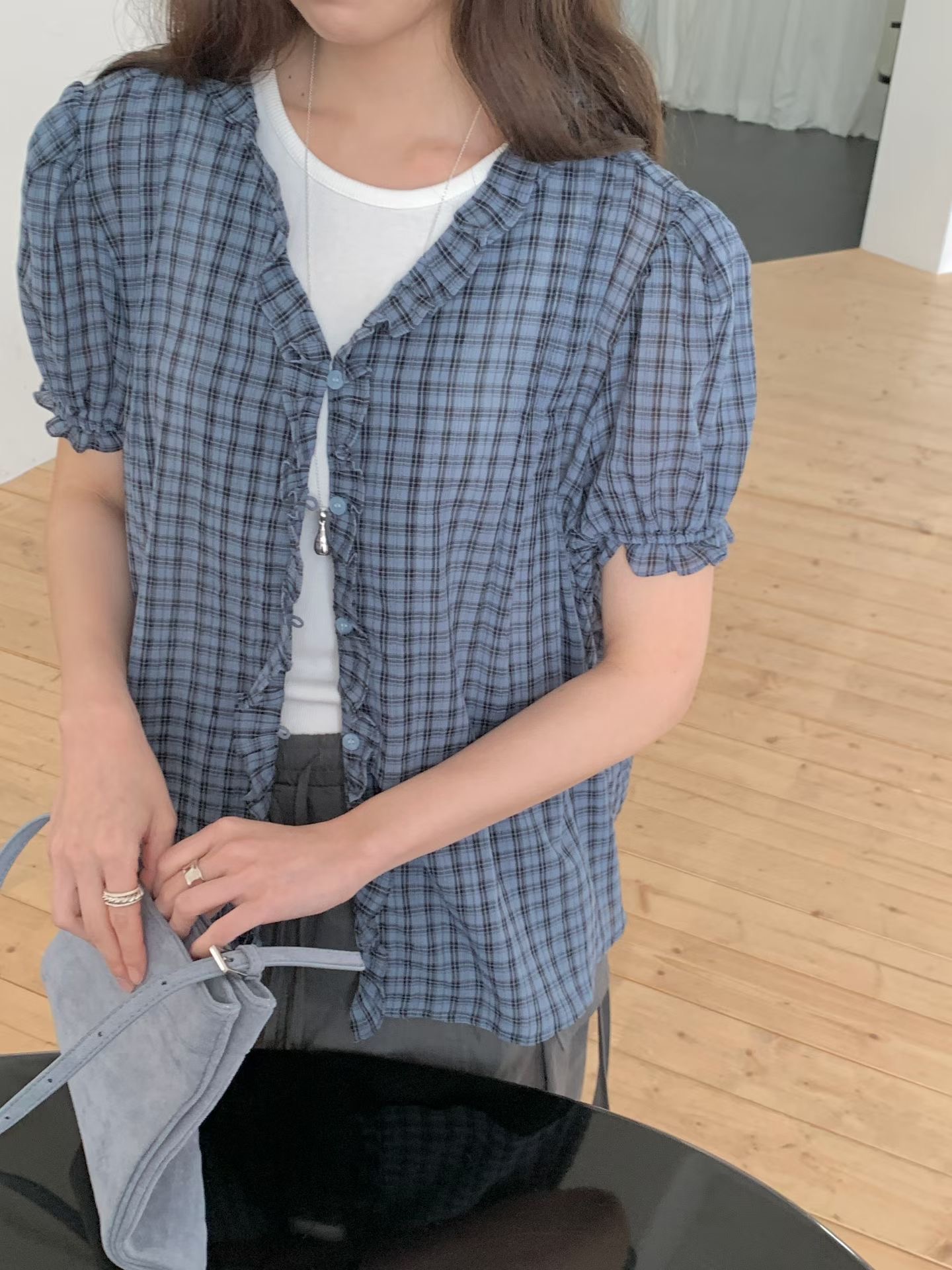 ONEMORETHING/GAMGAK韓國代購女裝新款推薦人氣襯衫蕾絲衫ONEMORETHING/GAMGAK襯衫/蕾絲衫圖色1