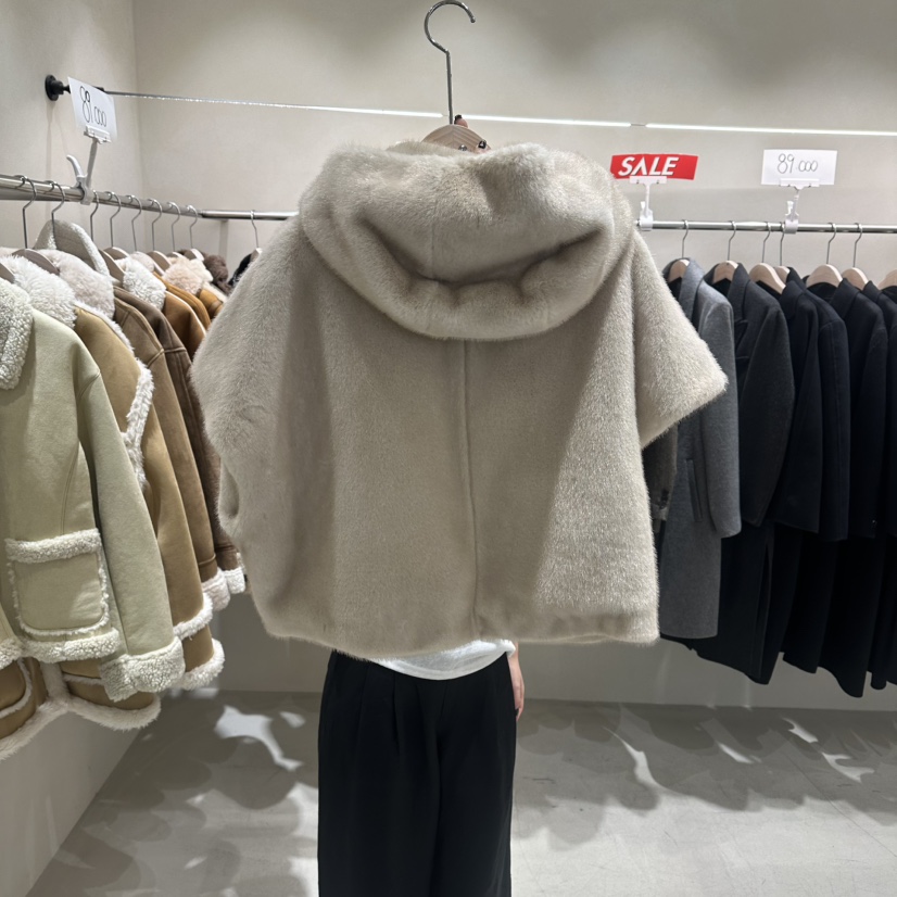 Color B東大門實拍女裝新品26春夏人氣熱賣職業短款大衣Color B短款大衣