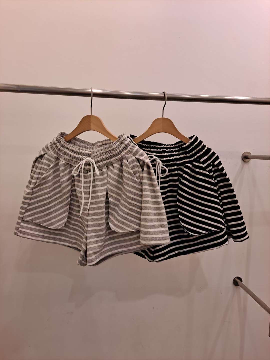 THEGGLLIM韓國直郵女士新款職業人氣26春夏推薦短褲口袋條紋THEGGLLIM短褲