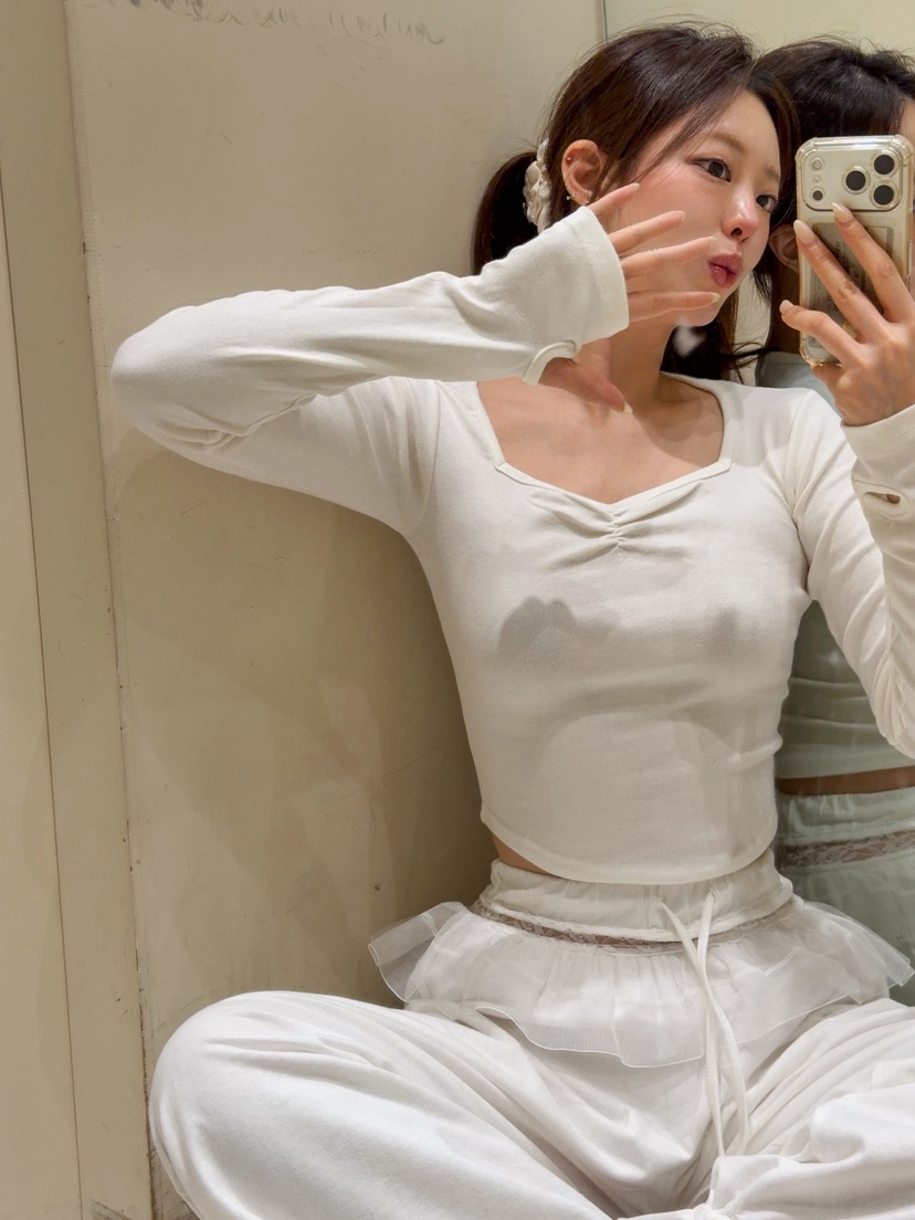81 MARKET-L東大門實拍女士新品人氣熱賣休閑長袖T恤褶皺81 MARKET-L長袖T恤