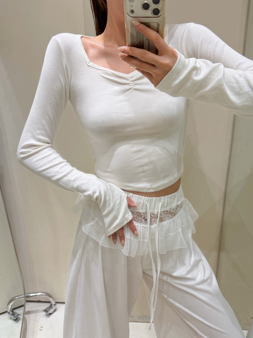 81 MARKET-L東大門實拍女士新品人氣熱賣休閑長袖T恤褶皺81 MARKET-L長袖T恤
