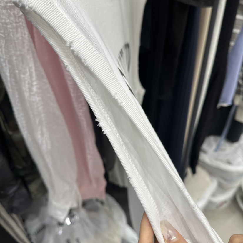 AT THE END韓國直郵女裝新品職業熱賣時尚人氣T恤復古無袖AT THE ENDT恤