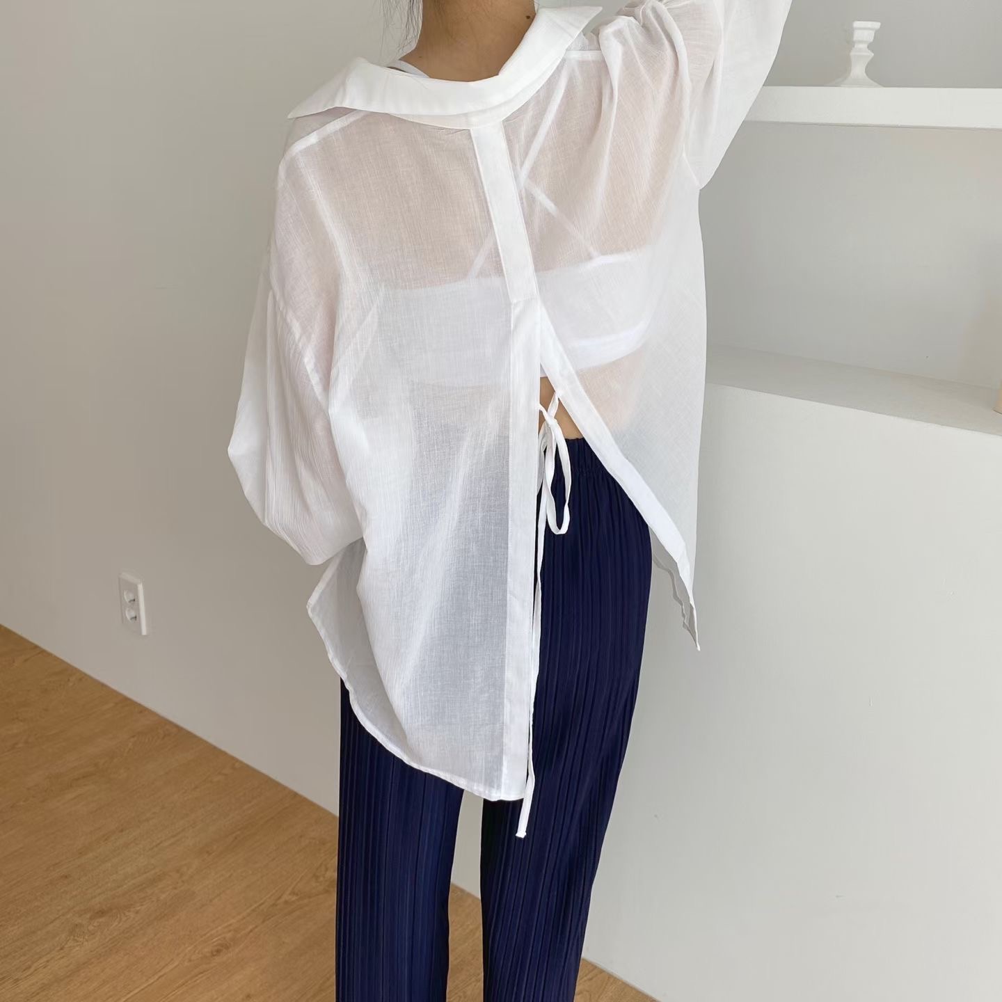 BABY SALON東大門直郵女裝新品休閑職業襯衫蕾絲衫褶皺露背BABY SALON襯衫/蕾絲衫