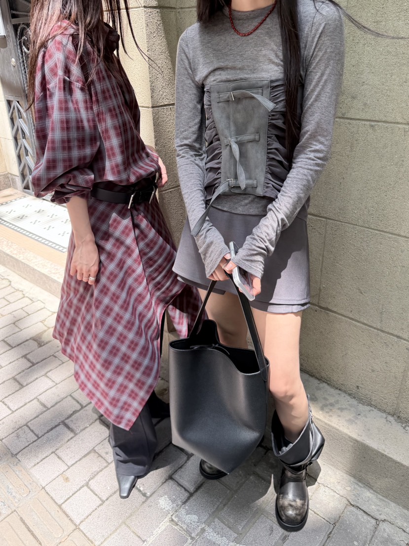 TIZZI韓國代購女裝新品推薦時尚人氣職業休閑熱賣長袖T恤TIZZI長袖T恤