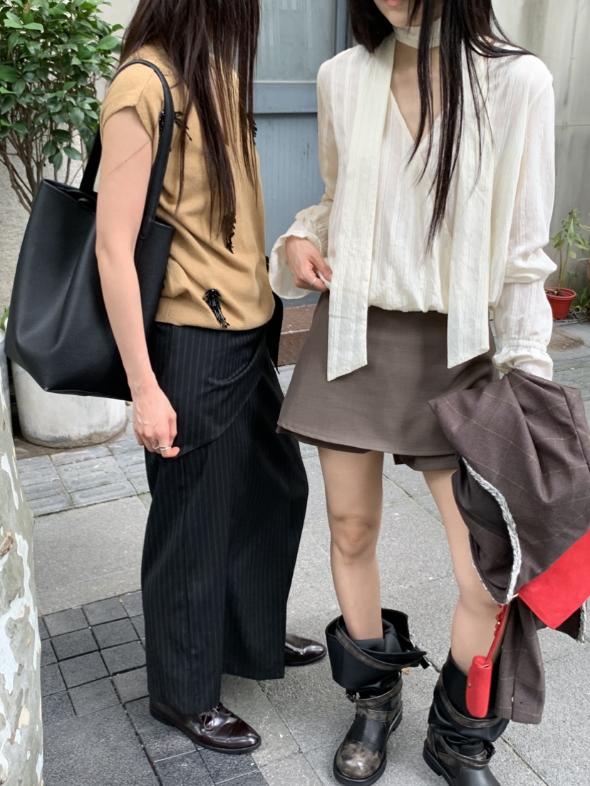 TIZZI韓國直郵女裝新款推薦熱賣人氣職業襯衫蕾絲衫含脖帶TIZZI襯衫/蕾絲衫