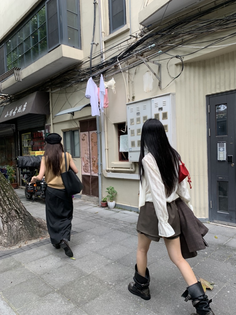 TIZZI韓國直郵女裝新款推薦熱賣人氣職業襯衫蕾絲衫含脖帶TIZZI襯衫/蕾絲衫