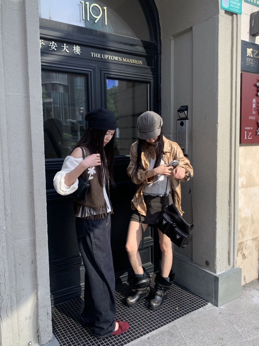 TIZZI東大門實拍女士新品休閑推薦人氣吊帶背心珍珠無袖緞TIZZI吊帶/背心