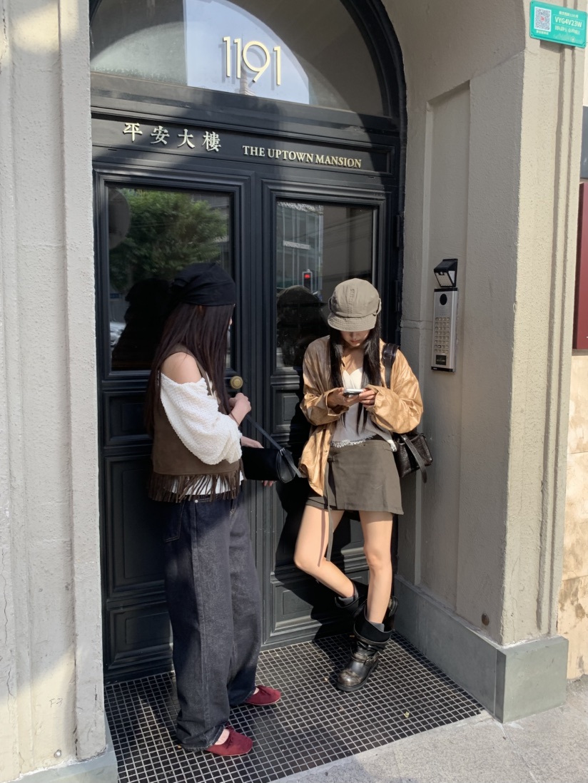 TIZZI東大門實拍女士新品休閑推薦人氣吊帶背心珍珠無袖緞TIZZI吊帶/背心