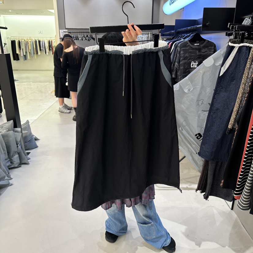 CREDITO韓國直郵女士新款26夏季推薦熱賣半身裙中短裙尼龍CREDITO半身裙/中短裙圖色2黑色