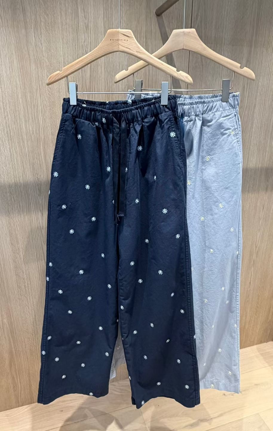 ARLOW東大門代購女裝新品熱賣真品人氣26夏季時尚休閑褲刺繡ARLOW休閑褲圖色2左二色