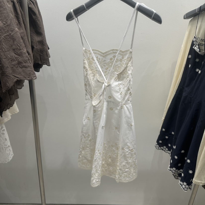 TARABY MOTION韓國代購女裝新品人氣時尚推薦連衣裙刺繡TARABY MOTION連衣裙