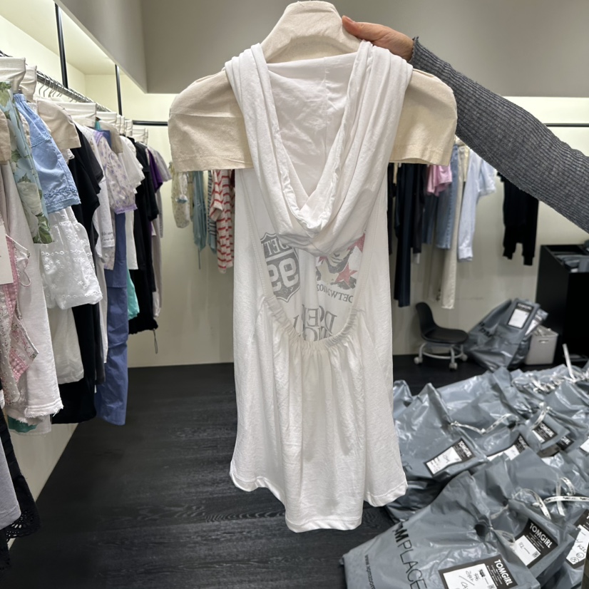 TOMGIRL韓國直郵女裝新款時尚熱賣真品人氣推薦吊帶背心兜帽TOMGIRL吊帶/背心