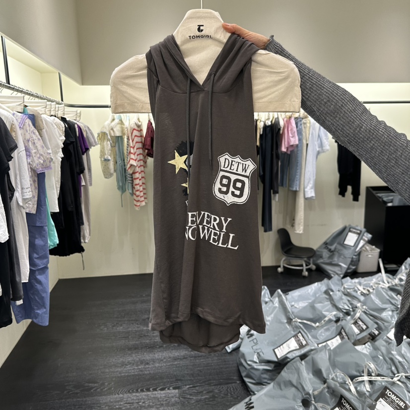 TOMGIRL韓國直郵女裝新款時尚熱賣真品人氣推薦吊帶背心兜帽TOMGIRL吊帶/背心圖色2