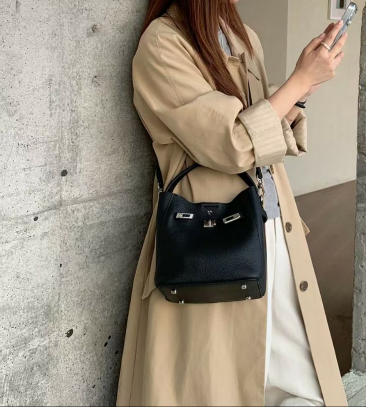 TROUVAILLE東大門直郵女士新款休閑26夏季單肩斜跨包牛皮TROUVAILLE單肩/斜跨包