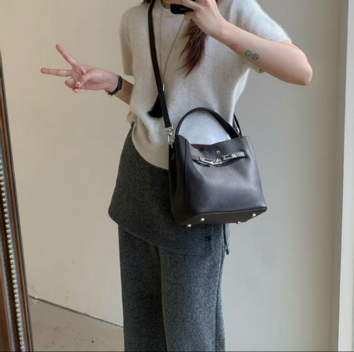 TROUVAILLE東大門直郵女士新款休閑26夏季單肩斜跨包牛皮TROUVAILLE單肩/斜跨包
