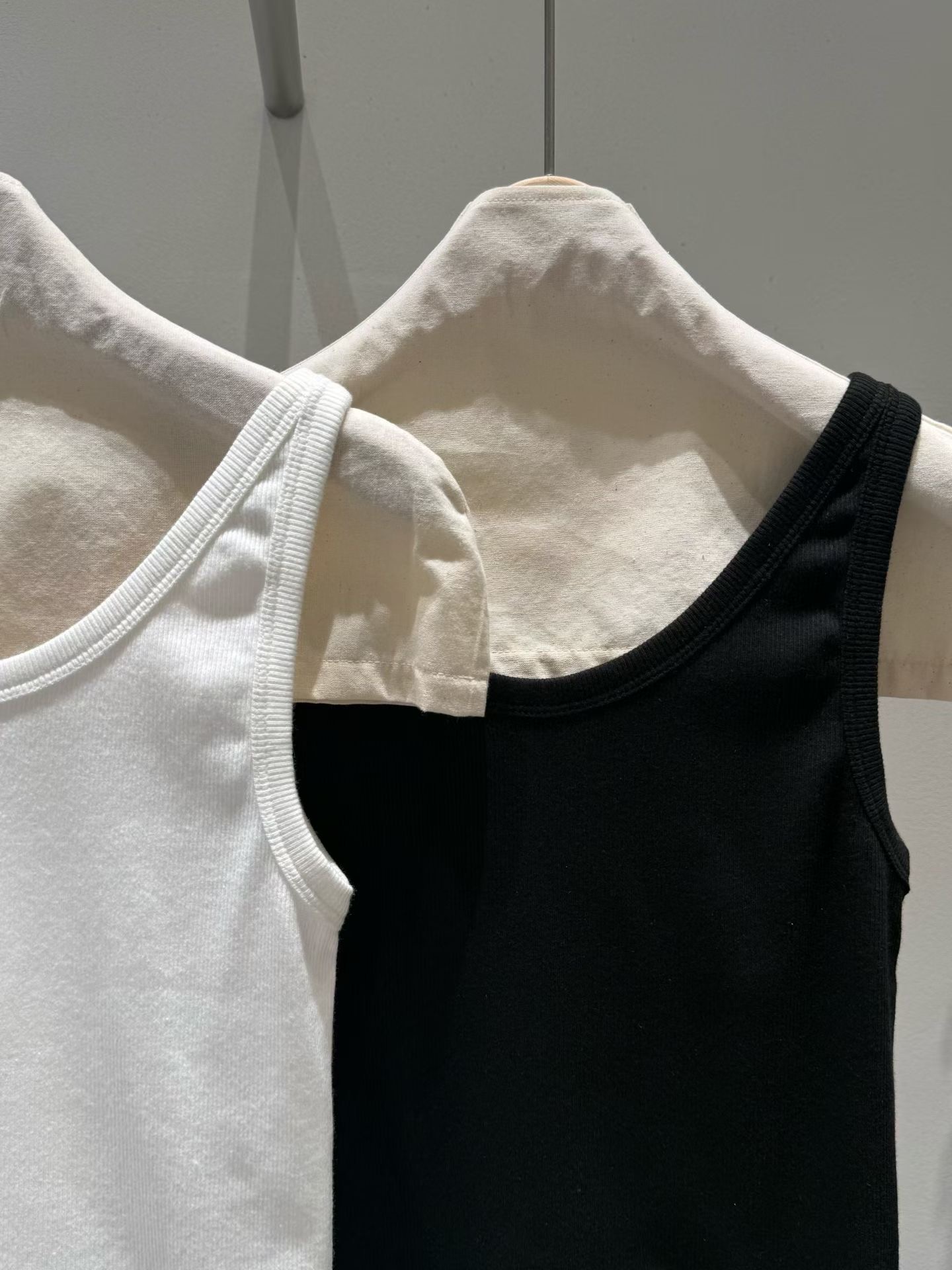 COVENT東大門代購女裝新品真品推薦職業熱賣26春夏吊帶背心COVENT吊帶/背心