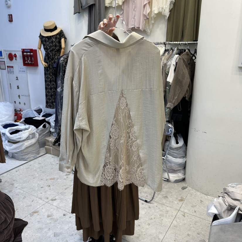 MARIGOLD東大門直郵女士新款真品人氣襯衫蕾絲衫撞色蕾絲MARIGOLD襯衫/蕾絲衫圖色2