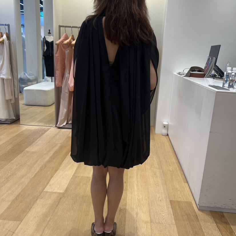 VAN NZILL東大門直郵女士新品26春夏職業熱賣連衣裙高領VAN NZILL連衣裙