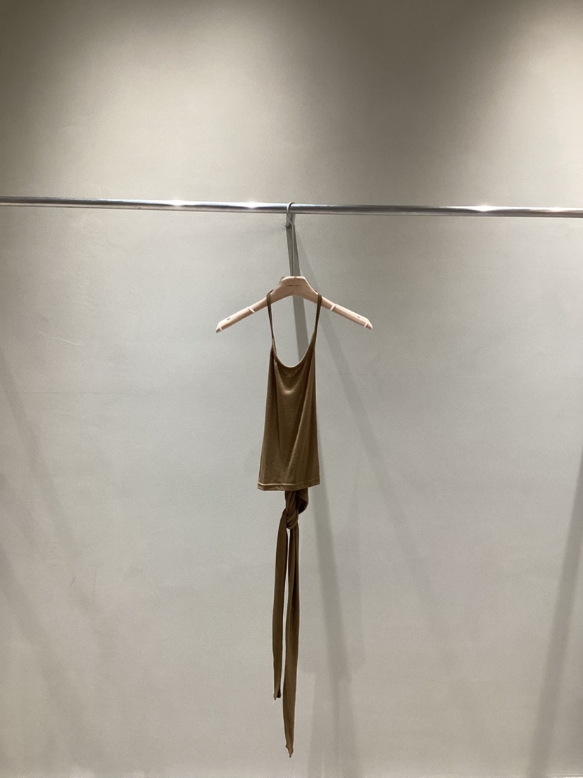 NEAR LEAP-P韓國代購女裝新款真品時尚職業熱賣吊帶背心NEAR LEAP/The N:L吊帶/背心圖色2