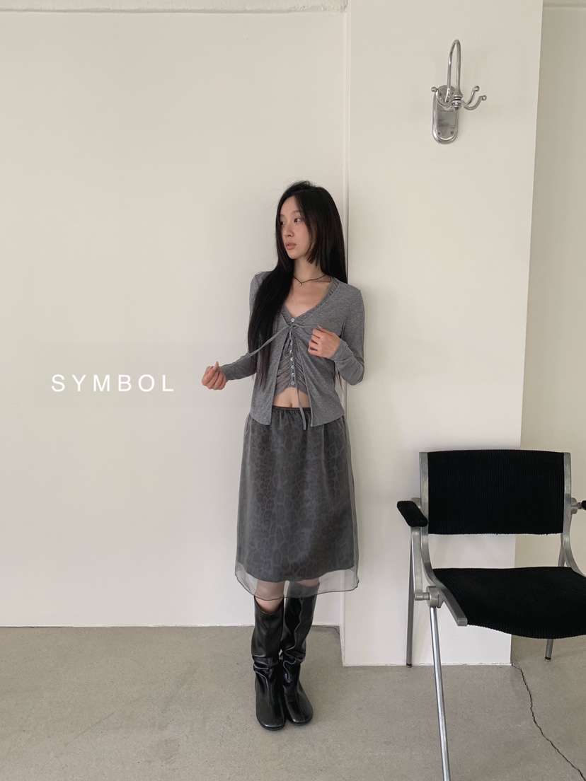 SYMBOL東大門代購女裝新款26春夏推薦熱賣長袖T恤褶皺雙層SYMBOL長袖T恤