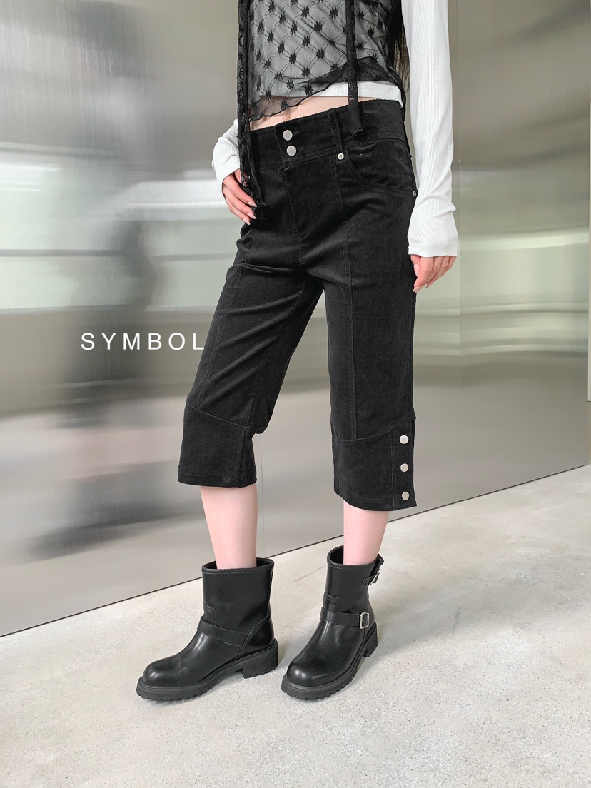 SYMBOL東大門直郵女士新款休閑熱賣職業短褲七分褲燈芯絨SYMBOL短褲
