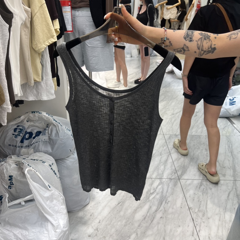 THE SIL東大門代購女裝新款推薦真品休閑吊帶背心無袖紐扣THE SIL/1 2ILLY吊帶/背心圖色1