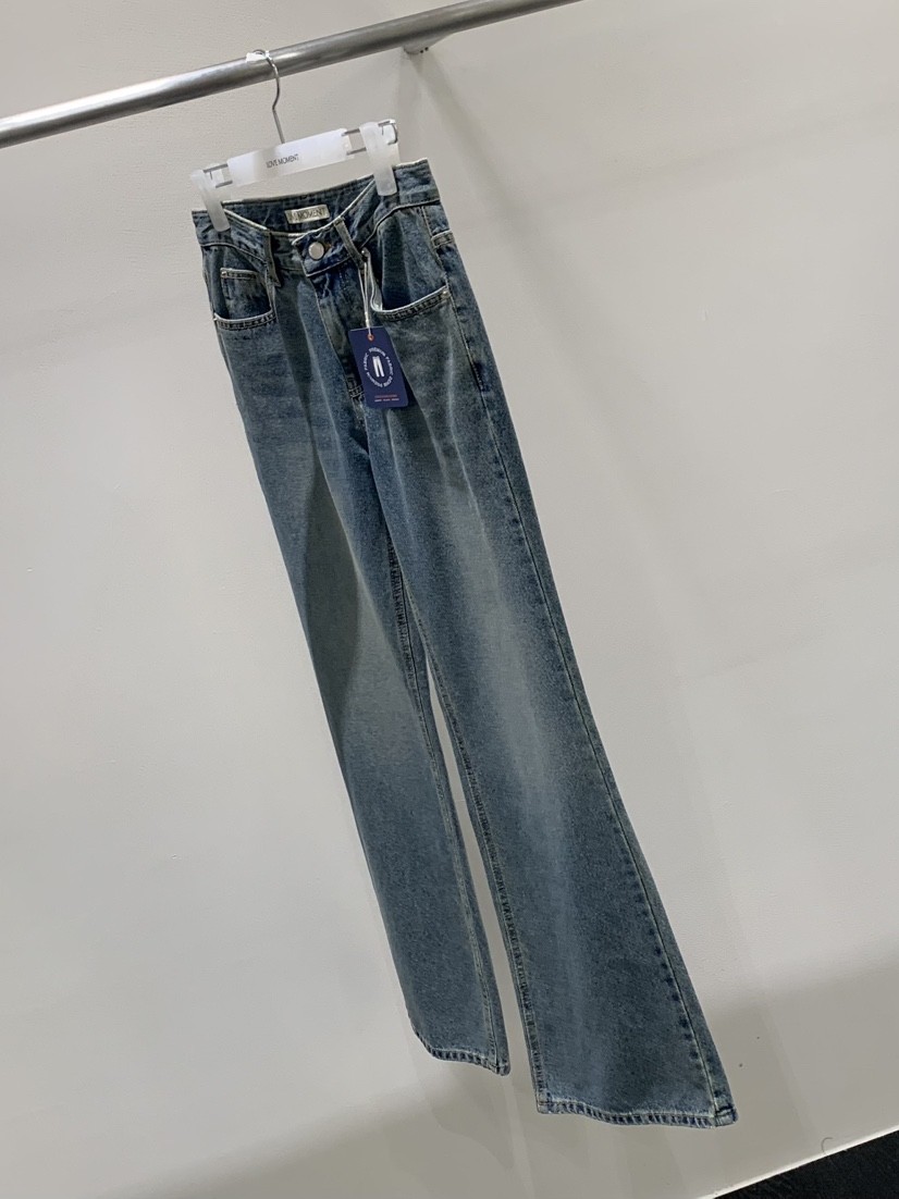 LOVE MOMENT東大門直郵女士新品推薦人氣熱賣牛仔褲喇叭LOVE MOMENT牛仔褲