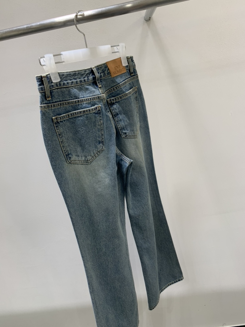LOVE MOMENT東大門直郵女士新品推薦人氣熱賣牛仔褲喇叭LOVE MOMENT牛仔褲