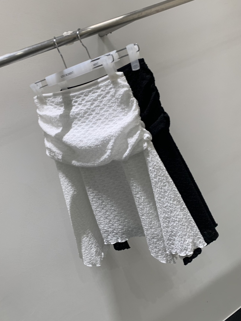 LOVE MOMENT東大門代購女士新品推薦半身裙中短裙荷葉邊LOVE MOMENT半身裙/中短裙